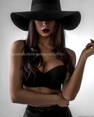 Анкета проститутки Каролина - метро Мещанский, возраст - 25